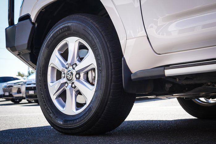 2023 Toyota LANDCRUISER GXL