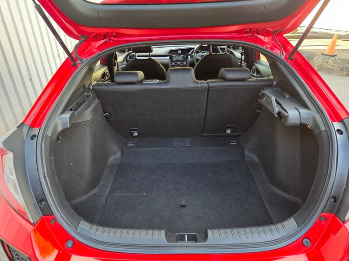 2017 HONDA CIVIC VTI RED