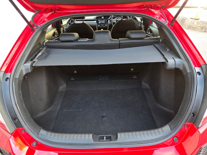 2017 HONDA CIVIC VTI RED