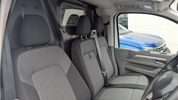 2025 VOLKSWAGEN Transporter