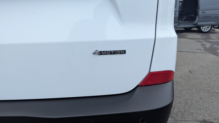 2025 VOLKSWAGEN Transporter