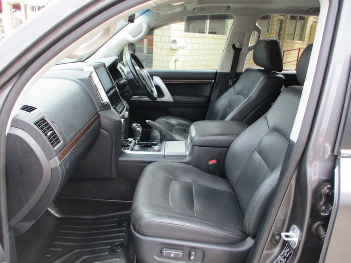 2021 Toyota Landcruiser VX VDJ200R Grey