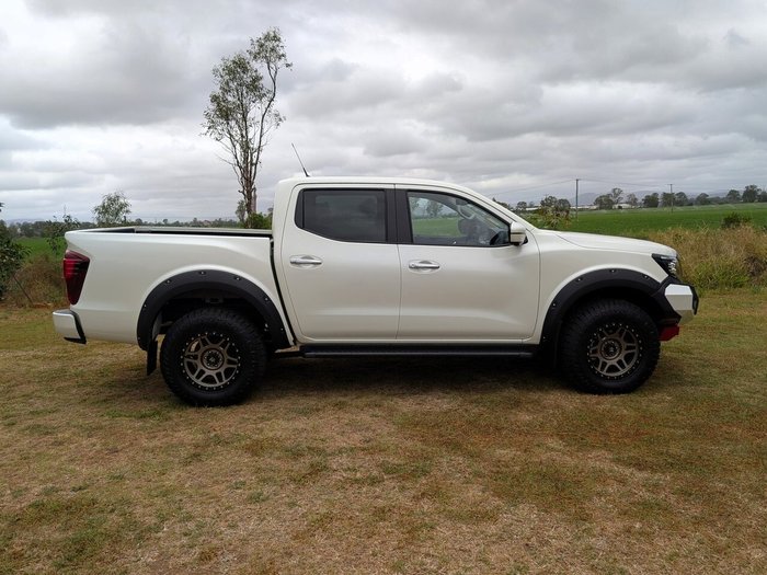 2025 NISSAN NP300 NAVARA