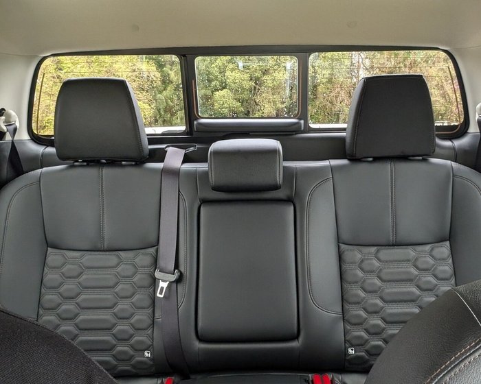 2025 NISSAN NP300 NAVARA ST-X