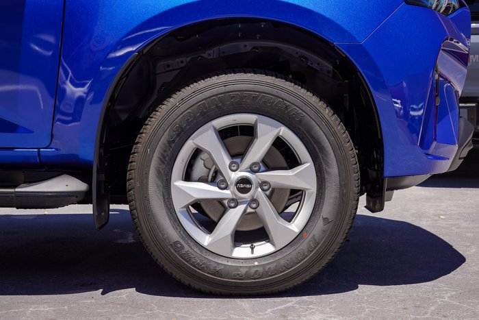 2025 Isuzu MU-X LS-M