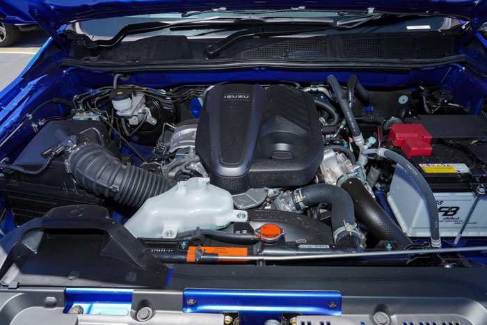 2025 Isuzu MU-X LS-M