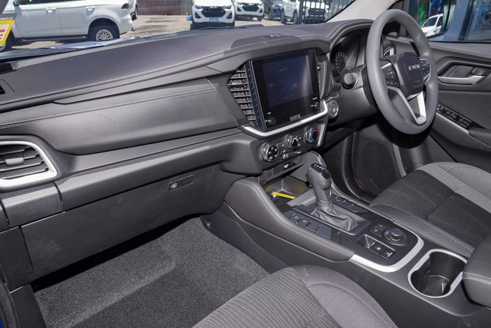 2025 Isuzu MU-X LS-M