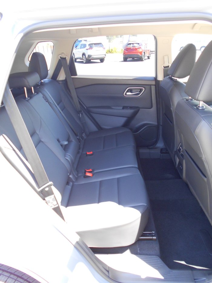 2025 Nissan X-TRAIL ST-L