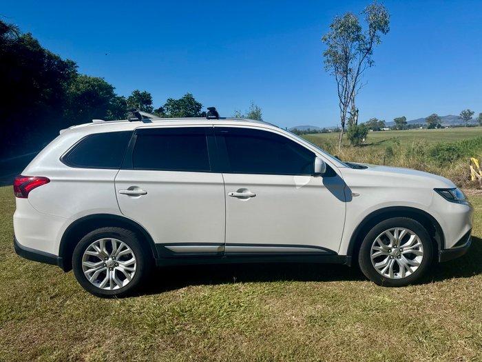 2019 MITSUBISHI OUTLANDER ES