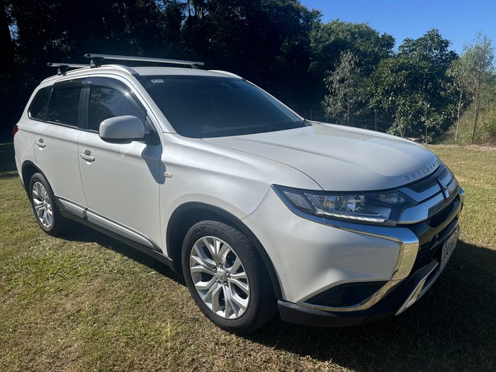 2019 MITSUBISHI OUTLANDER ES