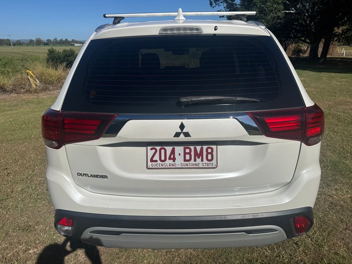 2019 MITSUBISHI OUTLANDER ES