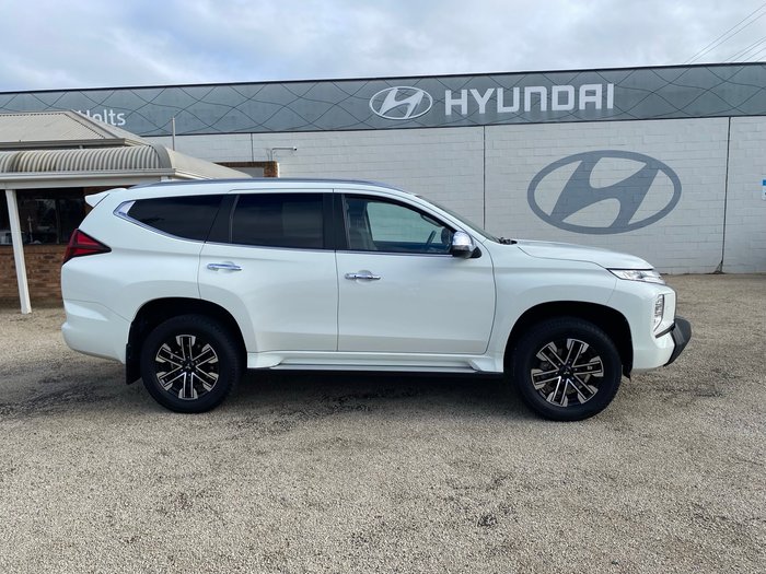 2021 MITSUBISHI Pajero Sport EXCEED