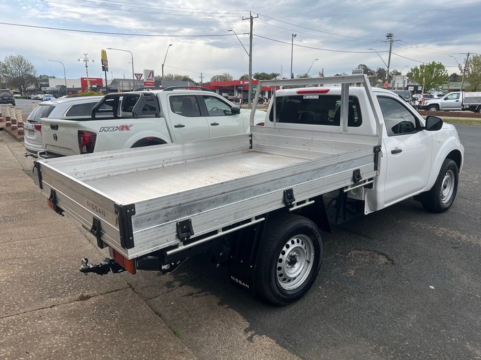 2023 NISSAN NP300 NAVARA SL
