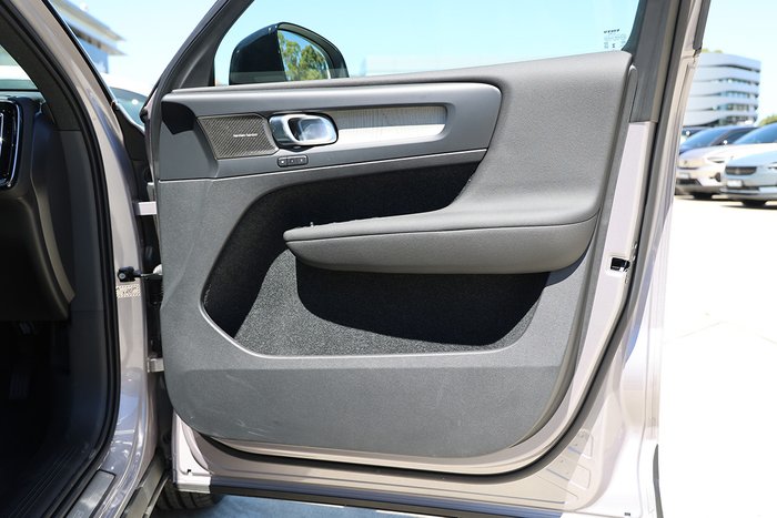 2025 Volvo EX40 Ultra Single Motor Extended Range