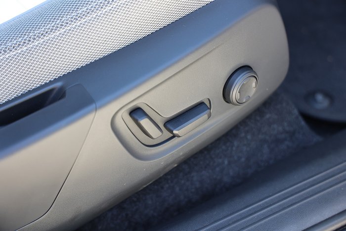 2025 Volvo EX40 Ultra Single Motor Extended Range