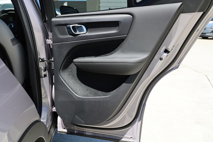 2025 Volvo EX40 Ultra Single Motor Extended Range