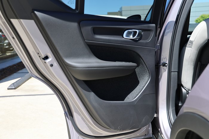 2025 Volvo EX40 Ultra Single Motor Extended Range