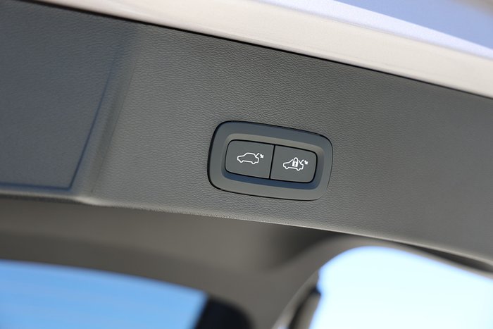 2025 Volvo EX40 Ultra Single Motor Extended Range