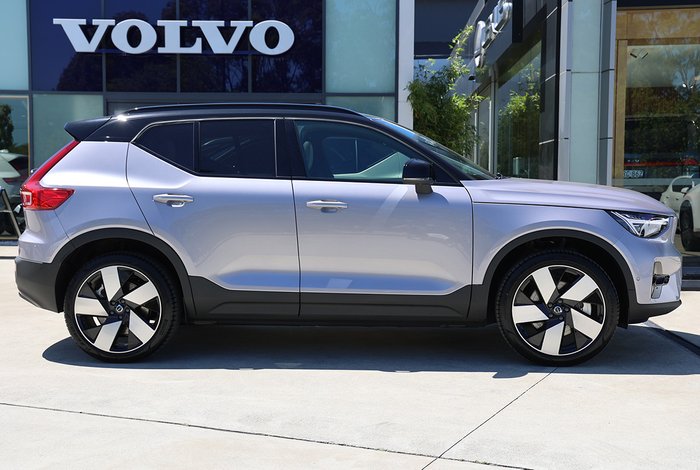 2025 Volvo EX40 Ultra Single Motor Extended Range