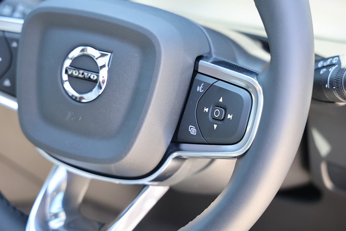 2025 Volvo EX40 Ultra Single Motor Extended Range