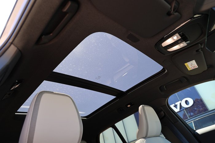 2025 Volvo EX40 Ultra Single Motor Extended Range