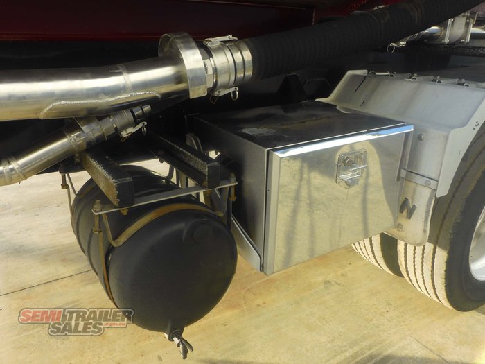 2017 Jamieson Boomer Side Tipper Tanker Road Train Rated