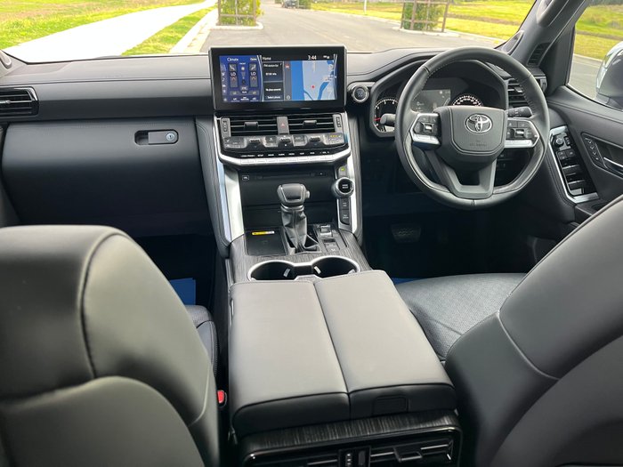 2024 TOYOTA LANDCRUISER LC300 SAHARA ZX (4x4)