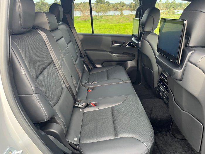 2024 TOYOTA LANDCRUISER LC300 SAHARA ZX (4x4)
