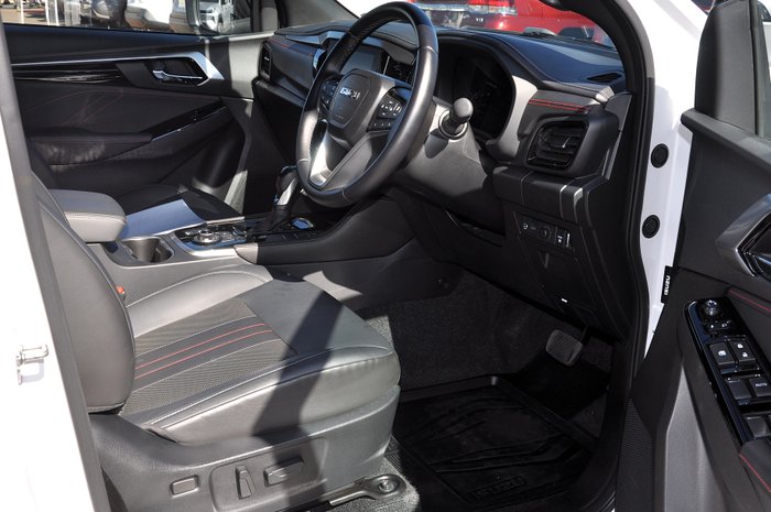 2024 Isuzu MU-X 4X4  X-Terrian 3.0L Automatic  (UJOR510)
