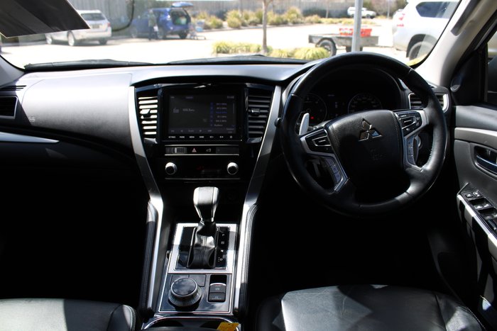 2020 Mitsubishi Pajero Sport GLS