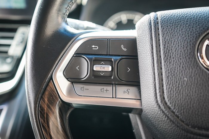 2023 Toyota LANDCRUISER VX