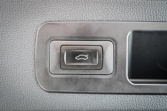 2023 Toyota LANDCRUISER VX