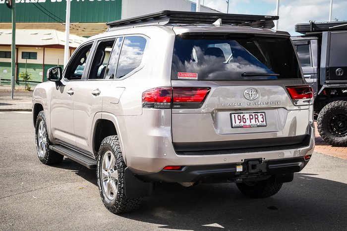 2023 Toyota LANDCRUISER VX