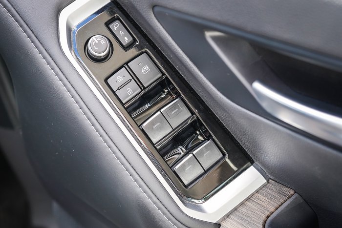2023 Toyota LANDCRUISER VX
