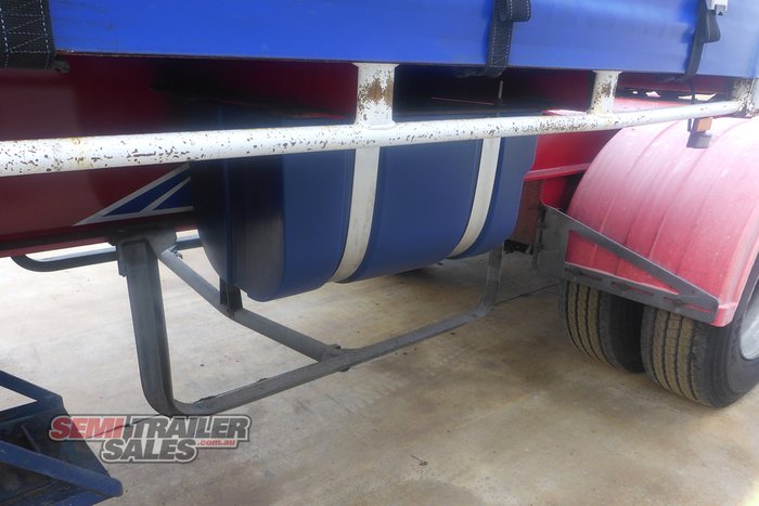 2011 Maxitrans 12 Pallet Curtainsider A Trailer