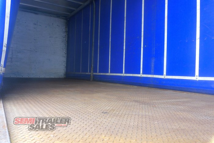 2011 Maxitrans 12 Pallet Curtainsider A Trailer