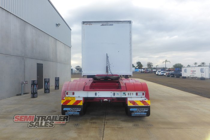 2011 Maxitrans 12 Pallet Curtainsider A Trailer