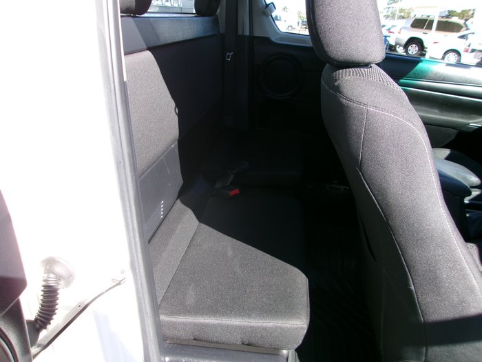 2021 Toyota Hilux 4x4 Hilux 4x4 SR 2.8L T Diesel Automatic Extra Cab C/C 2L68990 001