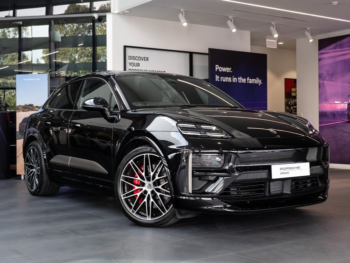 2024 Porsche Macan Turbo