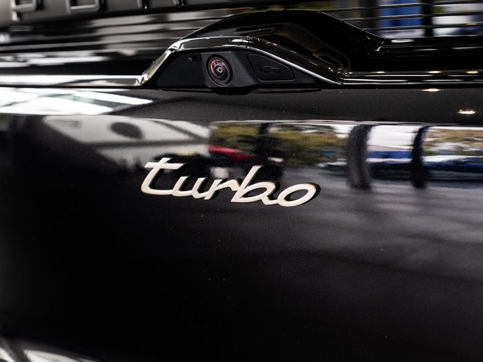 2024 Porsche Macan Turbo