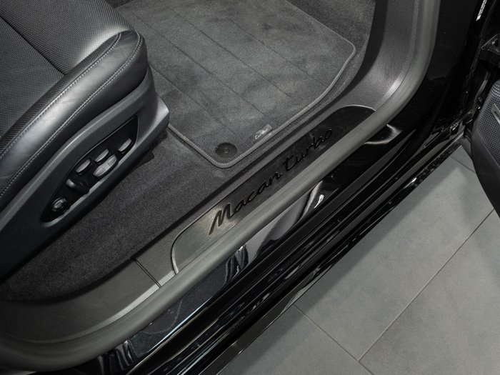 2024 Porsche Macan Turbo