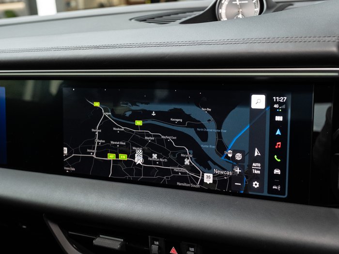 2024 Porsche Macan Turbo