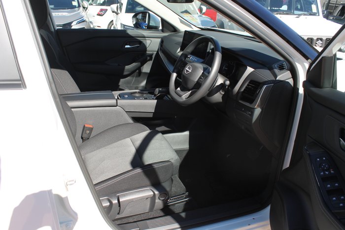 2026 Nissan X-TRAIL ST