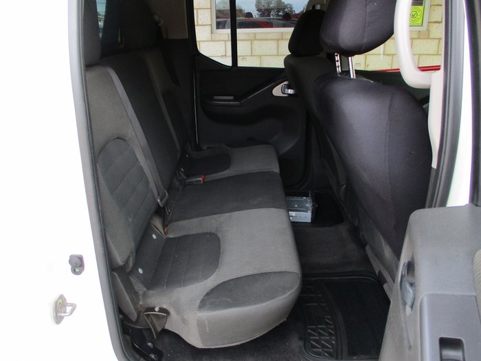 2013 Nissan Navara ST D40 Series 6 White