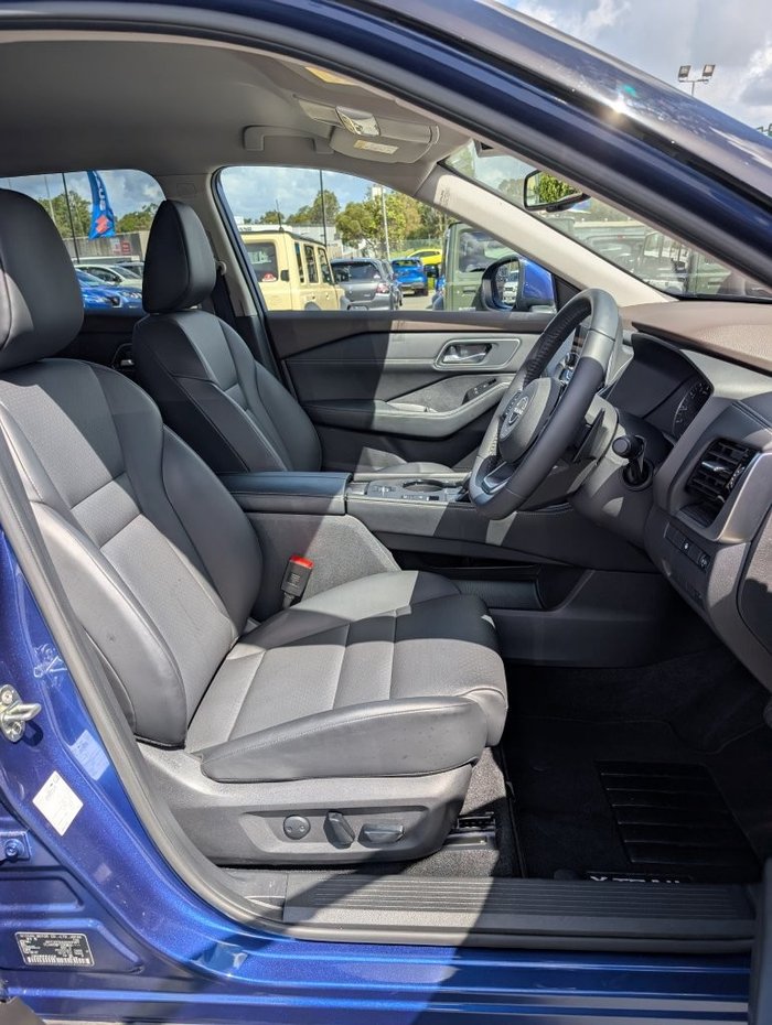 2024 NISSAN X-TRAIL ST-L