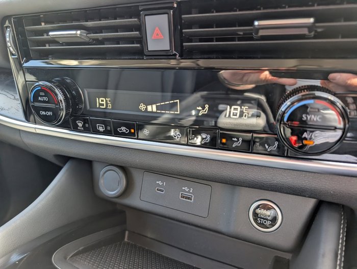 2024 NISSAN X-TRAIL ST-L