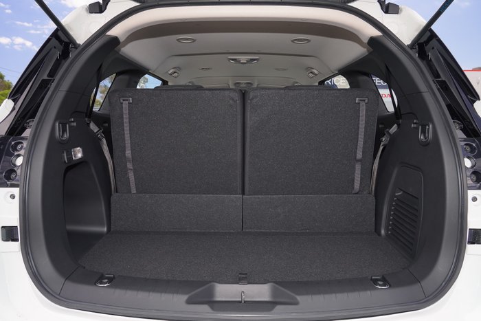 2025 Isuzu MU-X LS-M