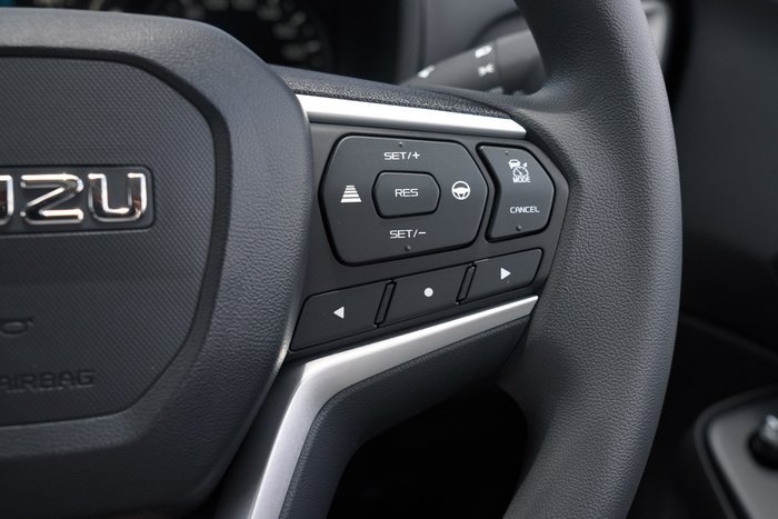 2025 Isuzu MU-X LS-M