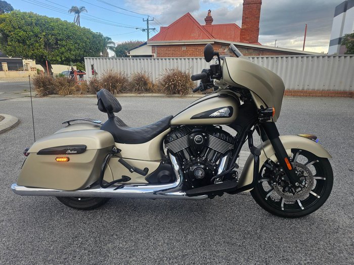 2022 Indian Chieftain Dark Horse Gold