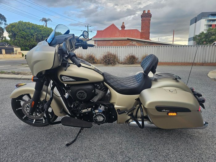 2022 Indian Chieftain Dark Horse Gold